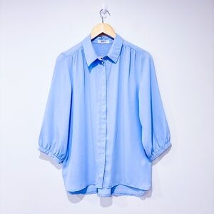 SUZY SHIER Light blue flowy button down shirt